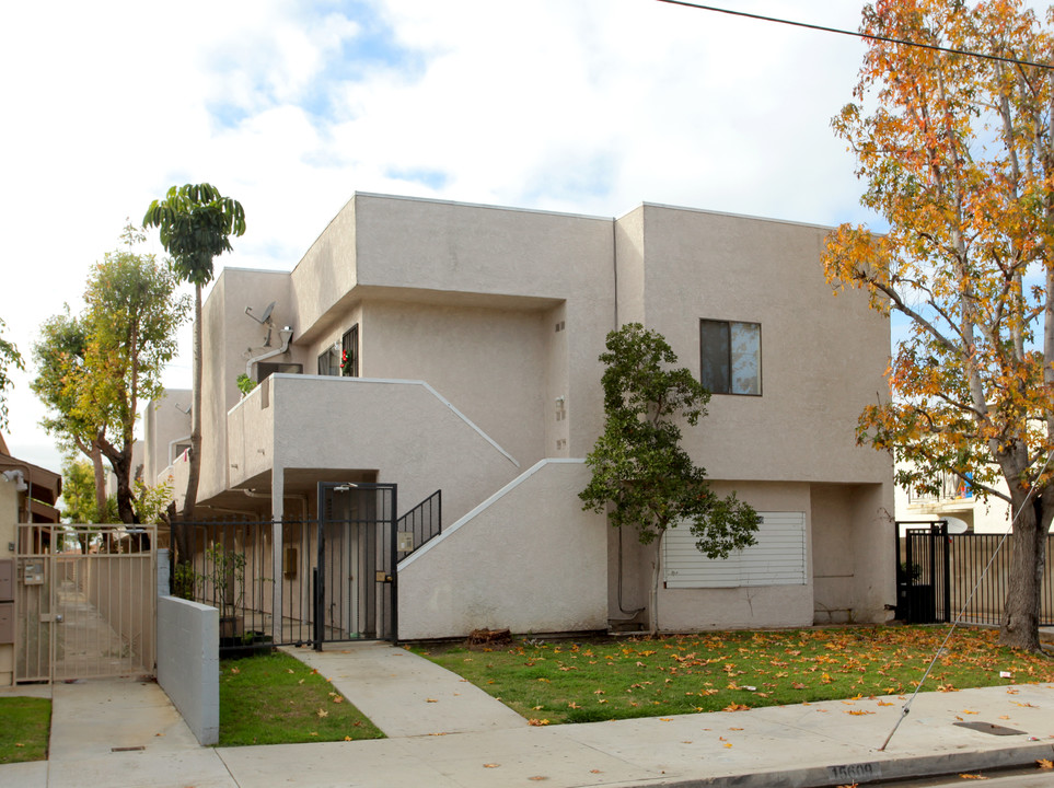 15609 Belshire Ave in Norwalk, CA - Building Photo