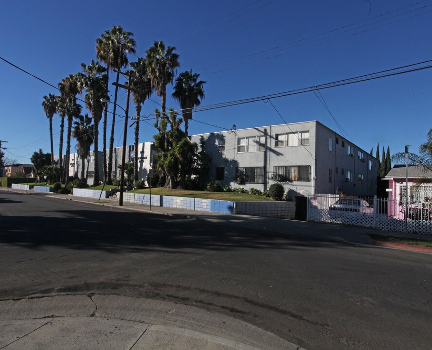 1171 N Kenmore in Los Angeles, CA - Foto de edificio