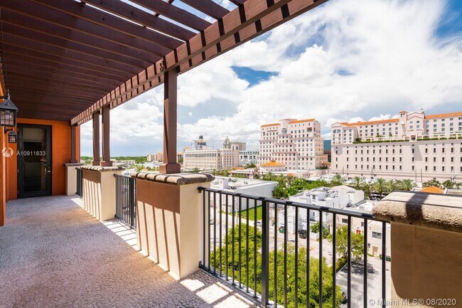 100 Andalusia Ave-Unit -PH-1 in Coral Gables, FL - Building Photo - Building Photo
