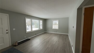 198 Skycrest Dr in Rochester, NY - Building Photo - Building Photo