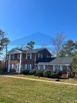 1125 Ridge Top Dr in Chattanooga, TN - Building Photo