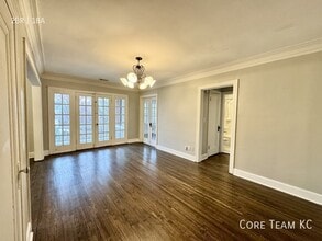 217 E 46th St in Kansas City, MO - Building Photo - Building Photo