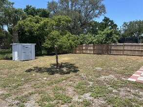 13264 120th Ln in Largo, FL - Building Photo - Building Photo