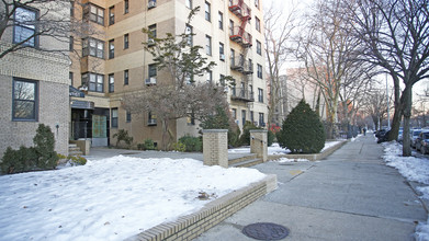 1600 Ocean Pky in Brooklyn, NY - Building Photo - Building Photo