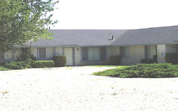 21090 Multnomah Rd in Apple Valley, CA - Building Photo - Building Photo