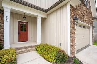 1725 Oakvale Dr in Chattanooga, TN - Building Photo - Building Photo