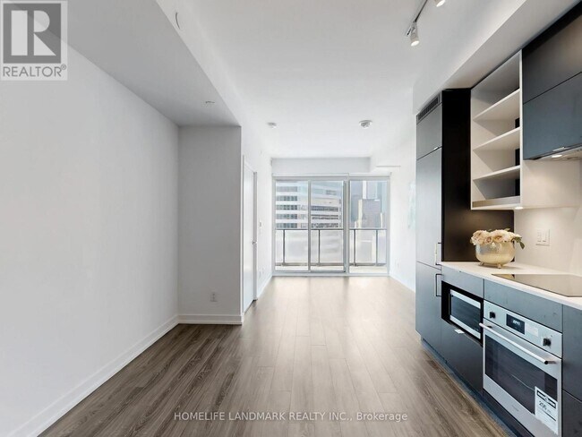 20-2020 Edward St in Toronto, ON - Building Photo - Building Photo