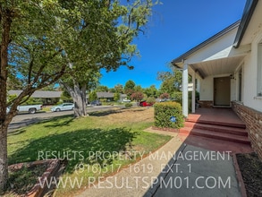 980 Coronado Blvd in Sacramento, CA - Building Photo - Building Photo