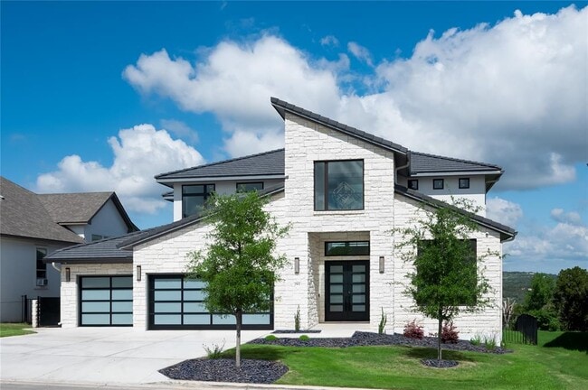 property at 2502 Sunset Vista Cir