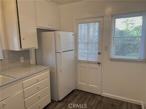 235 Belmont Ave-Unit -2 in Long Beach, CA - Building Photo - Building Photo