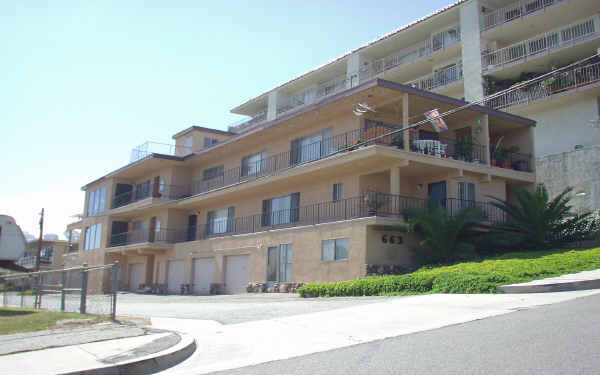 663 W 29th St in San Pedro, CA - Foto de edificio