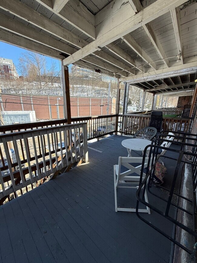 22 S Huntington Ave, Unit 3 in Boston, MA - Building Photo - Building Photo