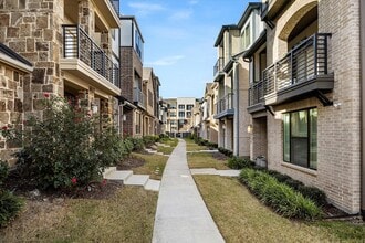 8220 Callimont Ln in Dallas, TX - Building Photo - Building Photo