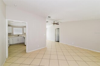 5111 22nd St Ct E in Bradenton, FL - Building Photo - Building Photo