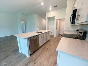 2127 SW 12th Ave in Cape Coral, FL - Building Photo - Building Photo