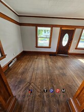 1837 Grande Ave SE in Cedar Rapids, IA - Building Photo - Building Photo