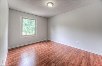 129 Old Carriage Dr in Kitchener, ON - Building Photo - Building Photo