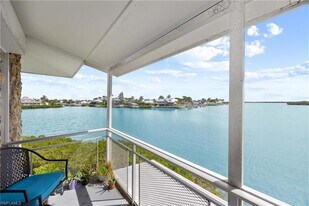 330 Kon Tiki Dr, Unit C302 in Naples, FL - Building Photo