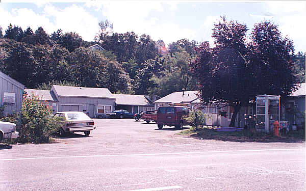 Falls View Apartments in Oregon City, OR - Building Photo - Building Photo