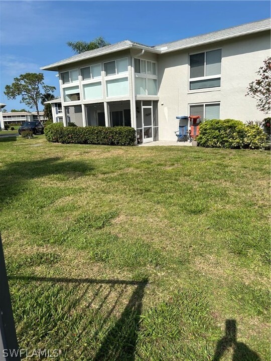 146 Lollypop Ln in Naples, FL - Building Photo