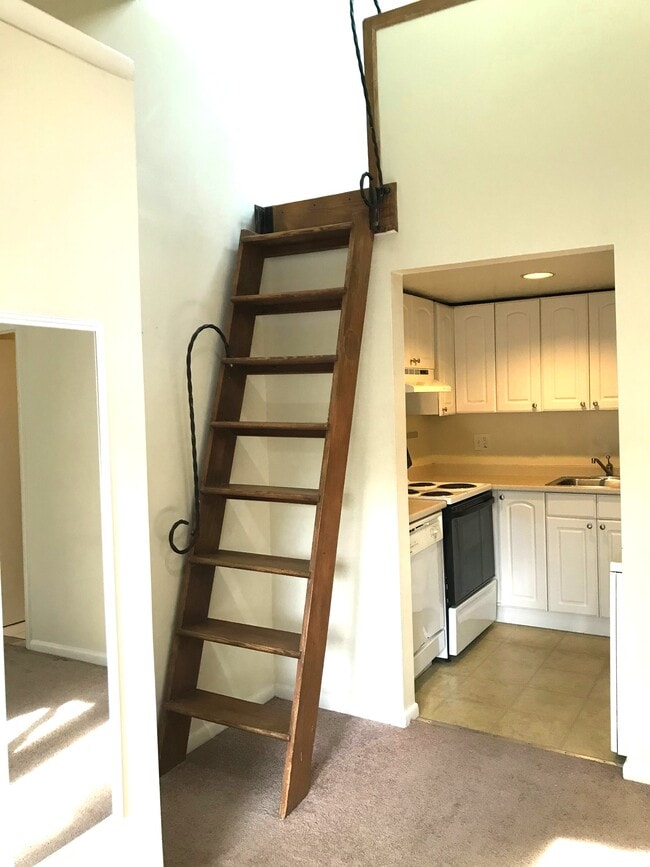 property at 614 Elliott St NE