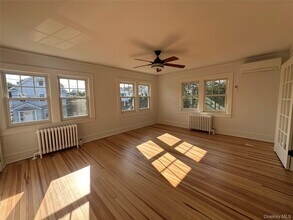 40 Smith St in Glen Cove, NY - Building Photo - Building Photo