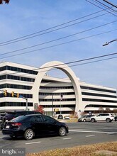 2113 Chain Bridge Rd in Vienna, VA - Building Photo - Building Photo