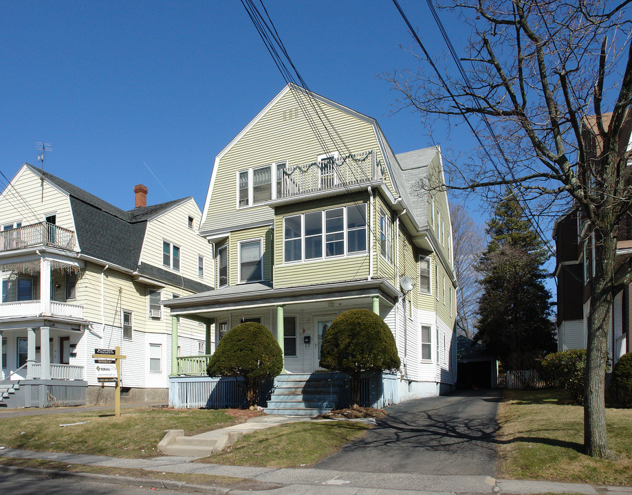 26 Monroe St in Hartford, CT - Building Photo