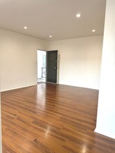 11939 Albers St, Unit 18 in Los Angeles, CA - Building Photo - Building Photo