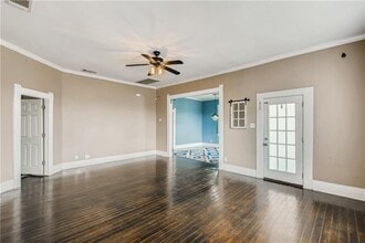 1319 Davis St in Taylor, TX - Building Photo - Building Photo