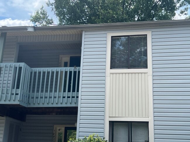 property at 10933 Harrowfield Rd