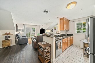 24 Wall St in Canton, MA - Building Photo - Building Photo