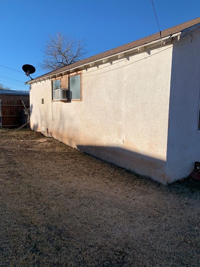 2319 Axtell St in Clovis, NM - Building Photo - Building Photo