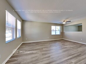 10721 Bamboo Rod Cir in Riverview, FL - Foto de edificio - Building Photo