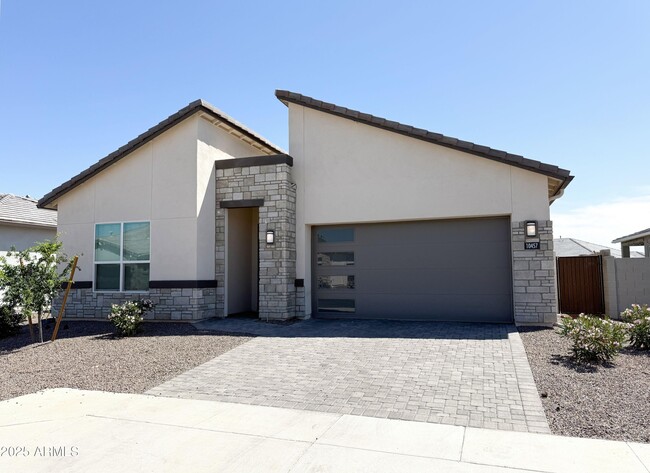 10457 W Salter Dr in Peoria, AZ - Building Photo - Building Photo