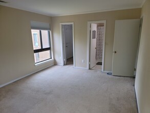 541 Florida Ave, Unit 1 Room in Herndon, VA - Building Photo - Building Photo