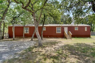 1652 Sheila Dr in Azle, TX - Building Photo