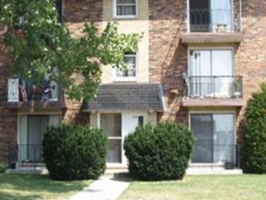 7148 W 82nd St in Bridgeview, IL - Building Photo - Building Photo