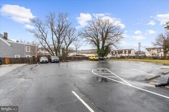 38 Bloomsbury Ave in Catonsville, MD - Building Photo - Building Photo