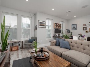 45 L St, Unit 10 in Boston, MA - Building Photo - Building Photo
