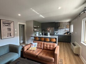 1507 Highland Ave, Unit #B402 in Knoxville, TN - Building Photo