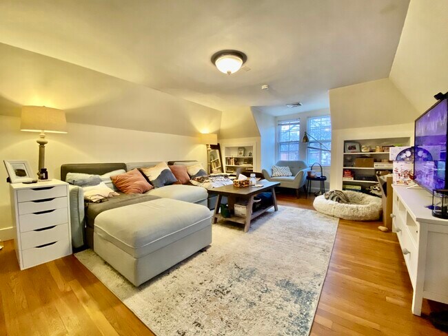 property at 24 Grovenor Rd