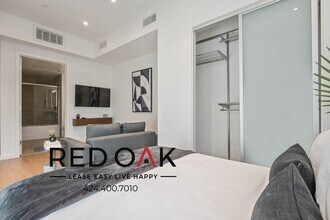 8820 Belford Ave in Los Angeles, CA - Building Photo - Building Photo