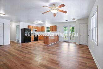 809 Griffin Blvd-Unit -Unit B in Farmville, VA - Foto de edificio - Building Photo