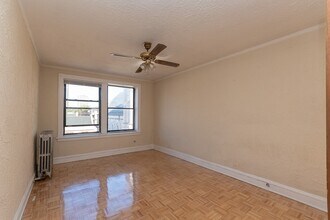 714 W Belmont Ave in Chicago, IL - Building Photo - Building Photo