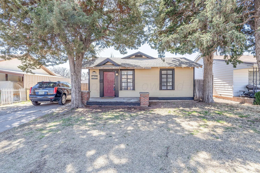 4233 SW 14th Ave in Amarillo, TX - Building Photo