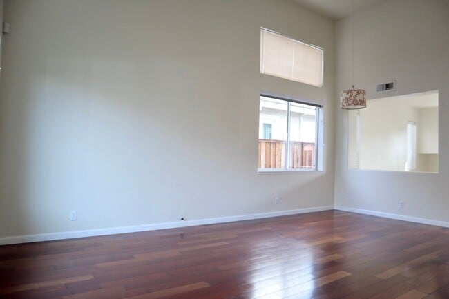 3930 Springfield Common in Fremont, CA - Building Photo - Building Photo