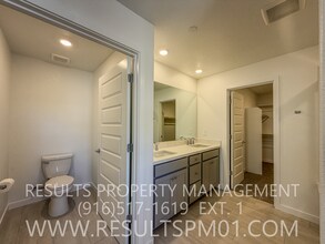 5445 Fiddler Cv Wy in Sacramento, CA - Building Photo - Building Photo