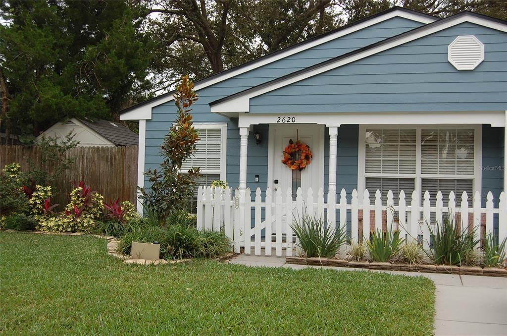 2620 Kavalier Dr in Palm Harbor, FL - Building Photo