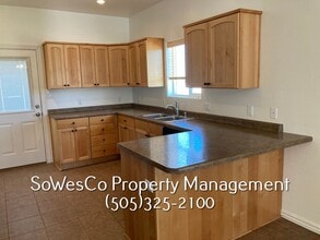 601 Bishop Ln in Farmington, NM - Building Photo - Building Photo